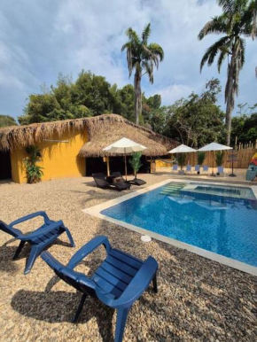 Ecoluxury Villa Yakarta Playa artificial minicine